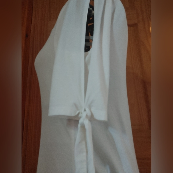 Ivanka Trump branded top blouse shirt short sleeve read for measurements - Picture 4 of 6